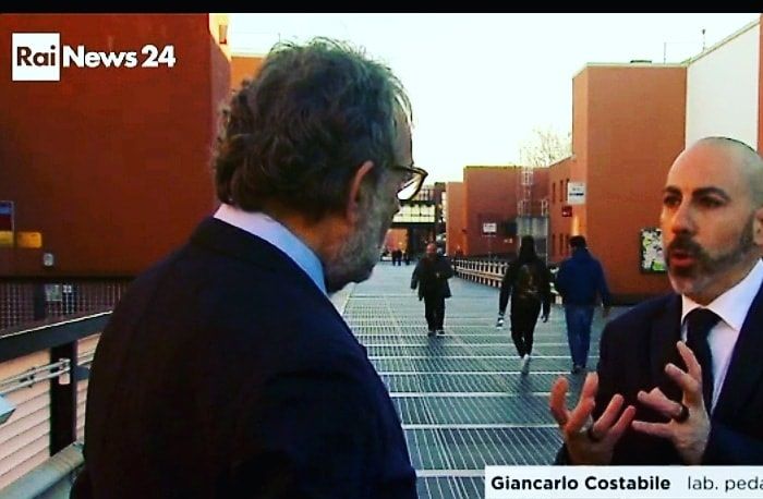 Reportage di Rai News24 curato dal giornalista Pino Finocchiaro sulla risposta della società civile calabrese alle inchieste della Procura antimafia di Catanzaro. In onda sul canale nazionale 48 il 28 gennaio 2020: interviste ai Carabinieri del Ros, ai Procuratori Gratteri e Falvo, a Pino Aprile, Giancarlo Costabile, Roberto de Candia, Pino Masciari, e ai familiari vittime di mafia.
http://www.rainews.it/dl/rainews/media/La-societa-civile-in-campo-per-Nicola-Gratteri-576ca532-82b2-4334-bf05-674a7fca036d.html 