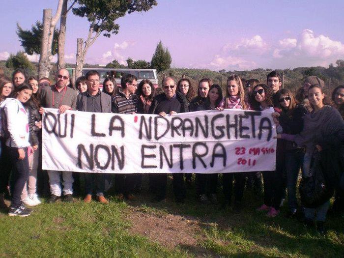 1° Laboratorio di Pedagogia dell'Antimafia, 30 novembre 2011, nella Piana di Gioia Tauro con don Pino Demasi e Michele Borrelli.